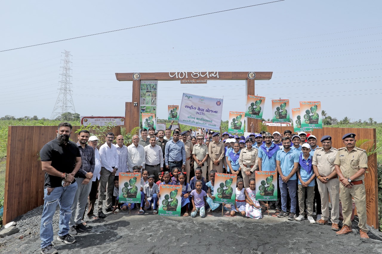20,000 વૃક્ષો: બા પ્રેરણા ગ્રુપ અને સામાજિક વનીકરણ વિભાગ નવસારી દ્વારા શિમળ ગામમાં સિંદૂરવનનું વાવેતર