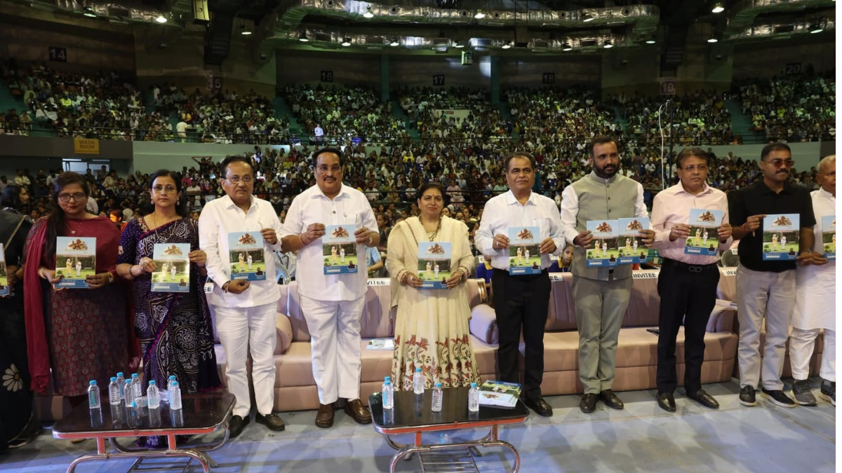 કેન્દ્રીય મંત્રી સી.આર. પાટીલના જન્મદિવસે સમાજસેવાનો મહોત્સવ, 5100 દીકરીઓને શૈક્ષણિક સહાય